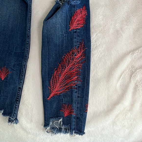 Zara Embroidered Jeans - Picture 3 of 5